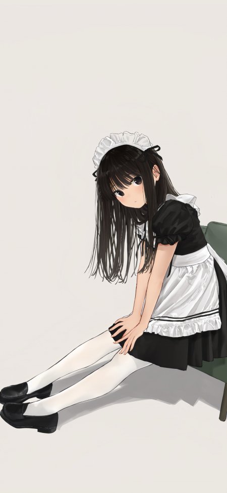 黑长直少女身着黑白女仆装坐姿动漫少女手机壁纸