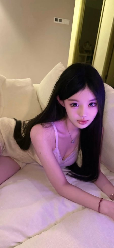 美女床上吊带自拍居家写真手机壁纸