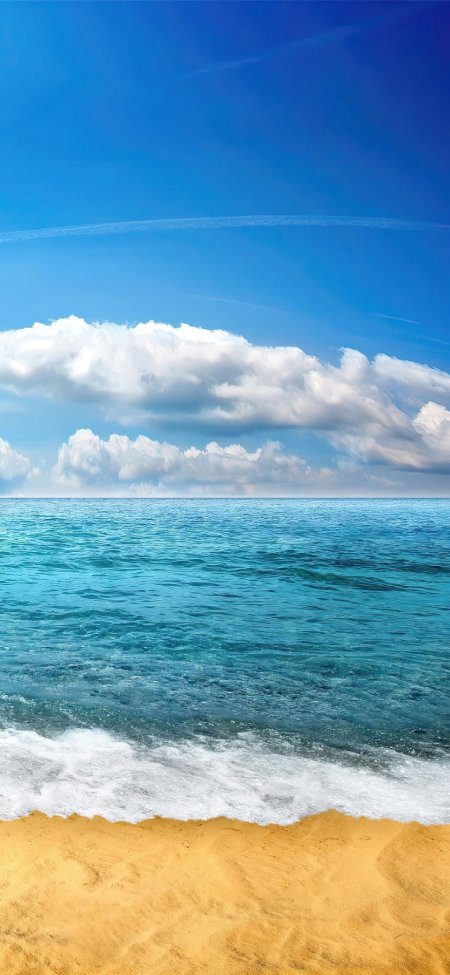 碧海蓝天与金色沙滩的夏日海岸风景手机壁纸