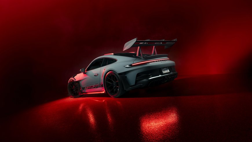 保时捷 911 GT3 RS 红色光影超跑汽车电脑壁纸