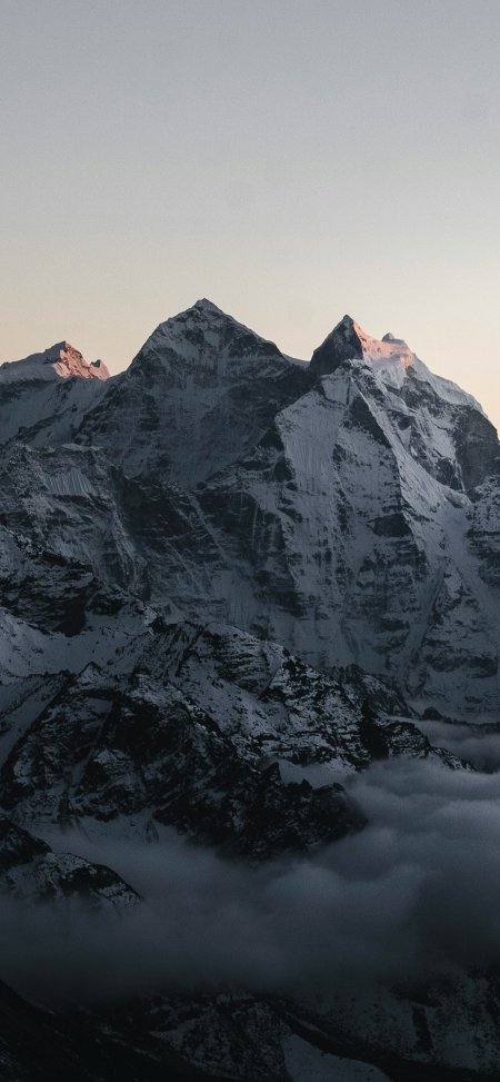 珠穆朗玛峰日照金山云海环绕壮丽雪山风光摄影手机壁纸
