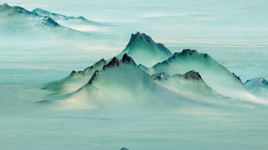 青绿色山峰云雾缭绕水墨意境风光风景电脑壁纸