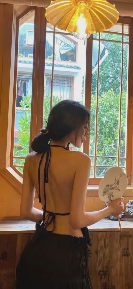 美女窗边持扇背影古风旗袍优雅人像摄影人物手机壁纸