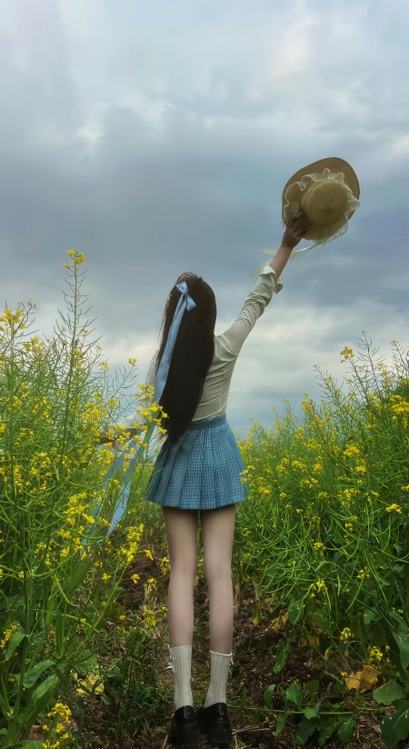 粉格裙少女炮仗花前背影飘逸丝带日系校园风人像摄影人物手机壁纸