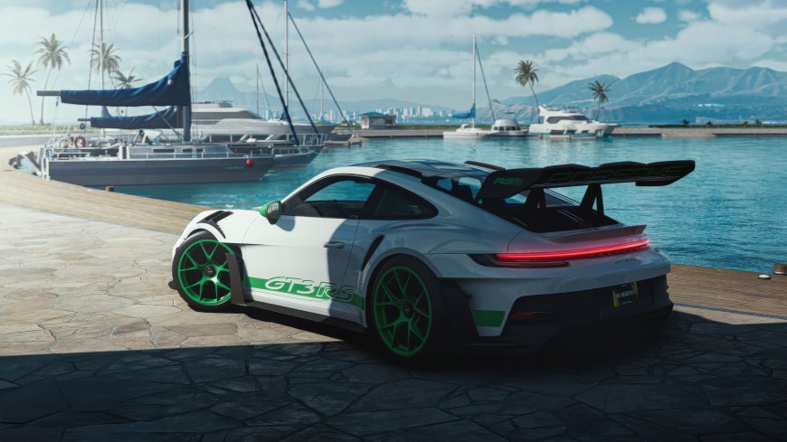 保时捷911 GT3 RS绿轮毂停靠游艇码头汽车电脑壁纸