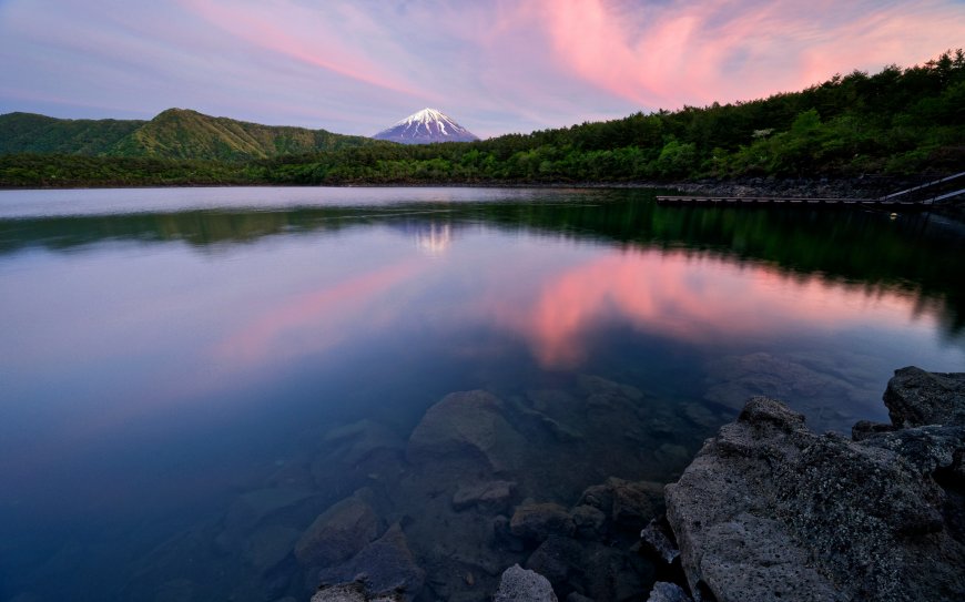 富士山倒影粉色晚霞湖面宁静日本自然风光风景电脑壁纸