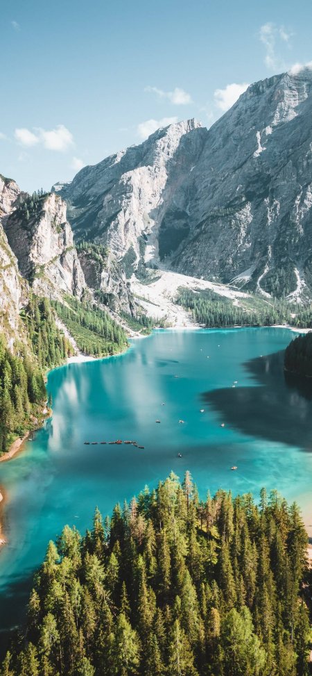 意大利布莱耶斯湖碧绿湖水群山环绕自然风光风景手机壁纸