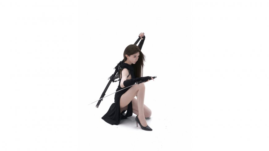 黑衣女战士持剑蹲姿白色背景创意摄影电脑壁纸