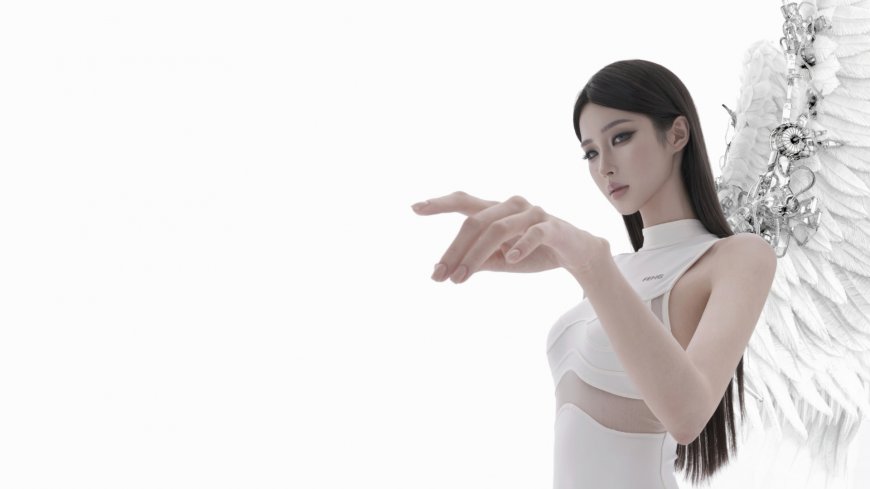 白衣天使翅膀女性纯白背景时尚摄影美女电脑壁纸