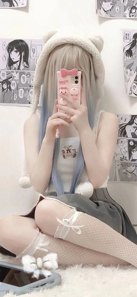 蓝发少女熊耳帽粉手机壳萌系二次元角色扮演手机壁纸