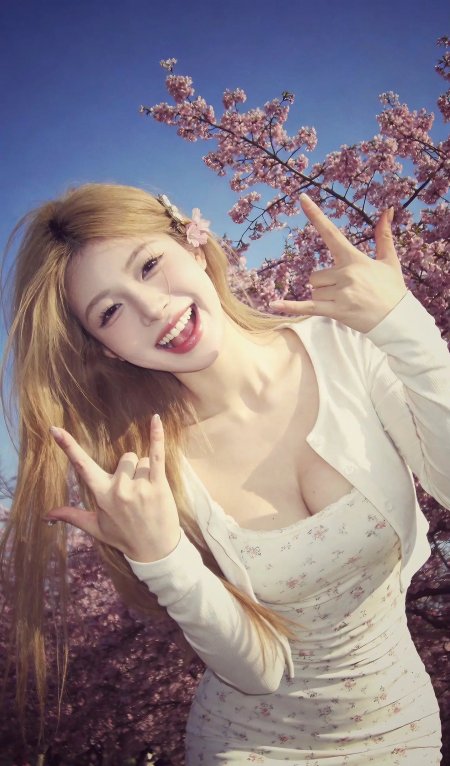 樱花树下白衣美女比手势甜美笑容人像摄影手机壁纸