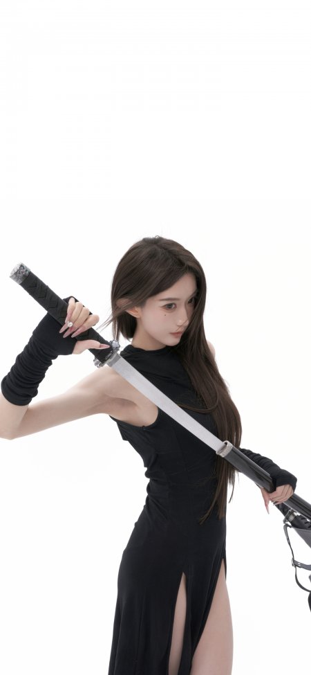 黑衣美女持武士刀白色背景酷飒人像摄影手机壁纸