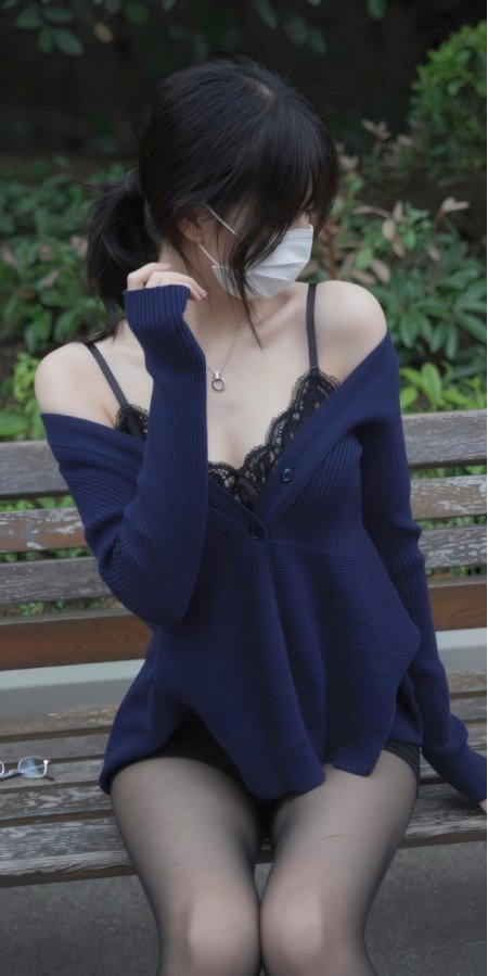 美女蓝色针织衫黑色蕾丝吊带公园长椅清冷气质人物手机壁纸