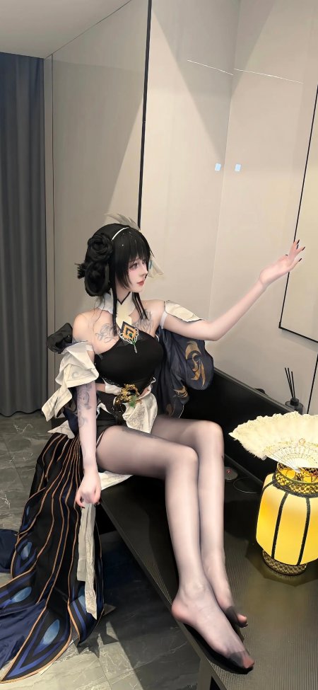 黑色露肩汉服黑丝袜古风美女坐姿优雅人物摄影手机壁纸