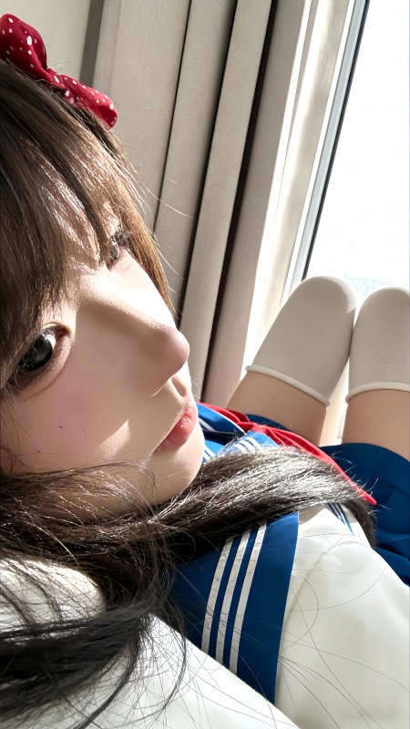 美女JK制服窗边侧颜阳光清纯甜美人物摄影手机壁纸