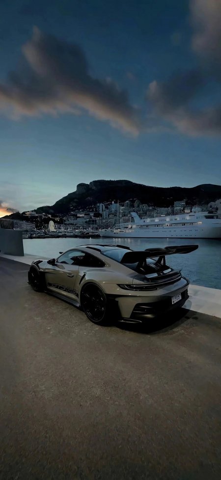 保时捷911GT3RS停靠海港夜景炫酷跑车汽车摄影手机壁纸