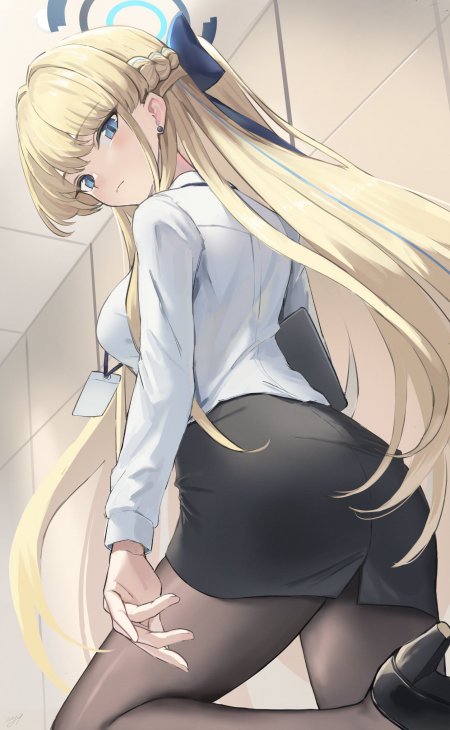 蔚蓝档案飞鸟马时金发少女穿白衬衫黑短裙插画动漫手机壁纸
