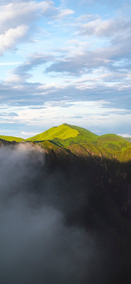 武功山云海缭绕绿峰耸立壮阔自然风光风景手机壁纸