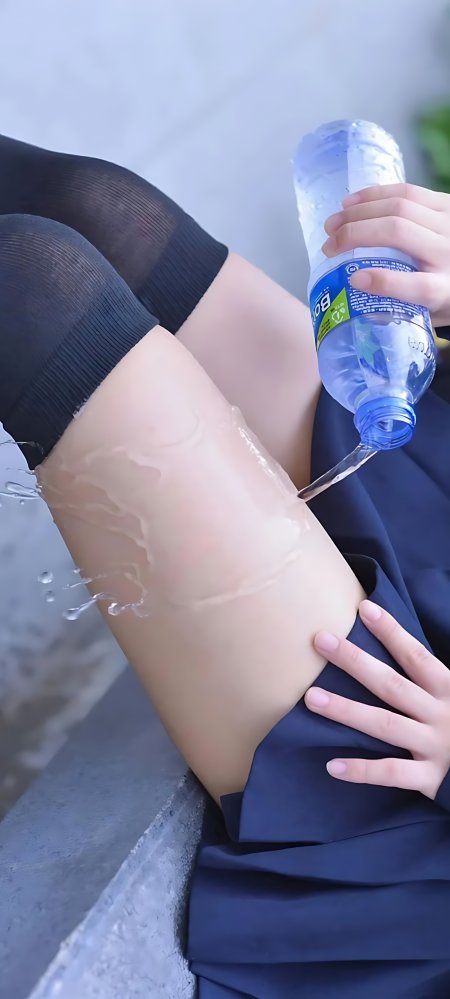 JK制服黑丝美腿夏日清凉风美女手机壁纸