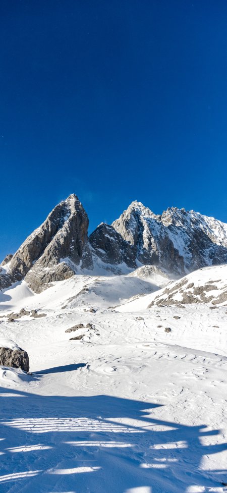 雪峰蓝天雪山原野冬日壮丽风景手机壁纸
