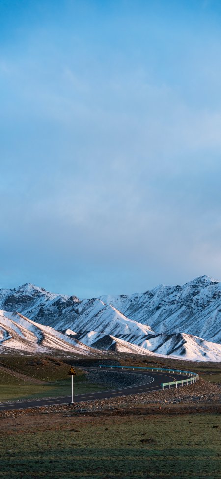 雪山公路弯道金辉峰峦风景手机壁纸