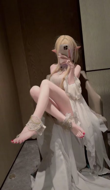 精灵耳金发蕾丝美腿美女手机壁纸