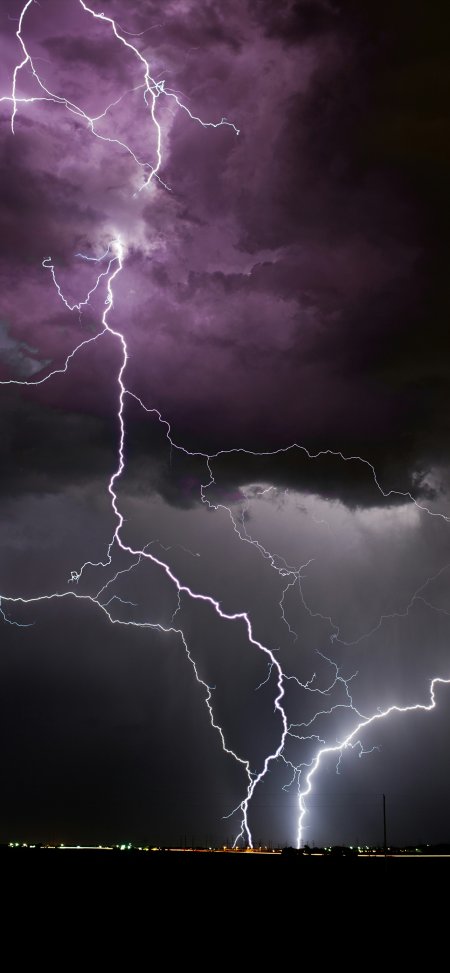 紫云夜空闪电雷暴震撼风景手机壁纸