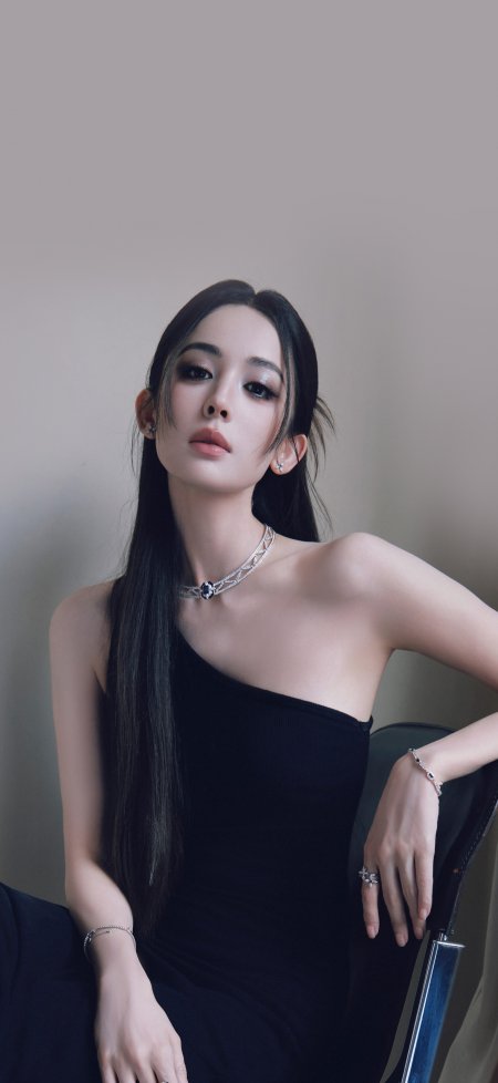 古力娜扎单肩黑裙珠宝明星美女手机壁纸