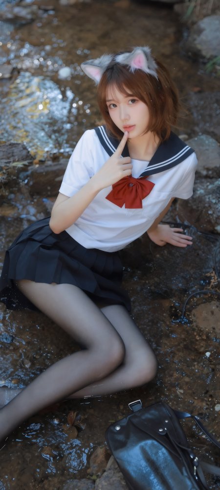 猫耳水手服溪边清凉美女手机壁纸
