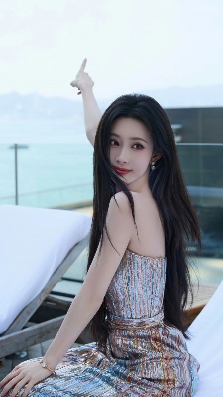 海边露台亮片裙回眸指天美女人物手机壁纸