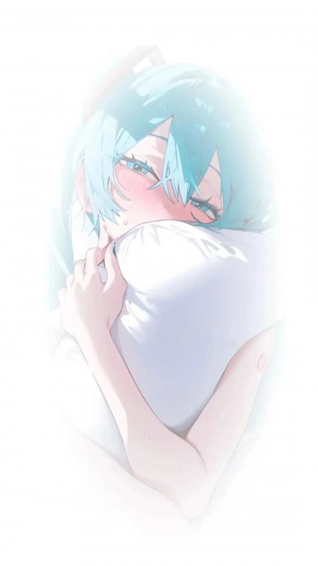 蓝发少女抱枕脸红动漫手机壁纸