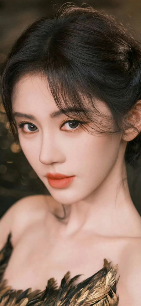 鞠婧祎黑金羽毛裙精致妆容优雅美女人物手机壁纸