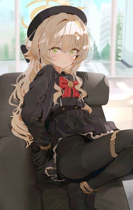 蔚蓝档案笑面教授少女金发黑裙坐姿可爱游戏手机壁纸