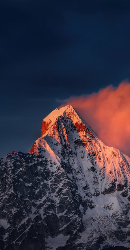 雪山日照金山暗夜橙峰极简壮美风景手机壁纸