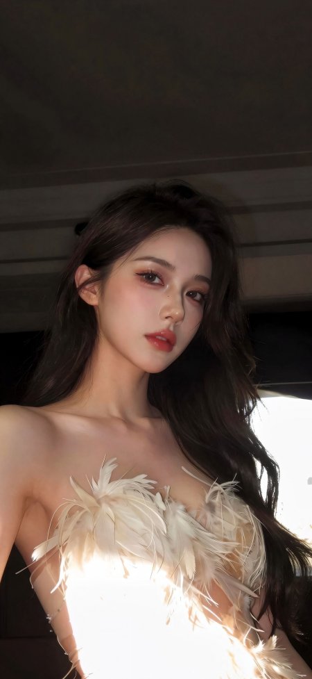 白色羽毛抹胸暗光氛围美女手机壁纸