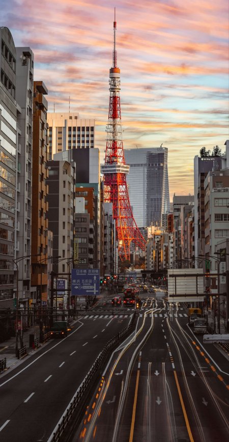 东京塔街道落日车流光轨风景手机壁纸