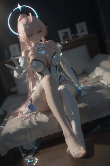 碧蓝档案粉发少女比耶游戏手机壁纸