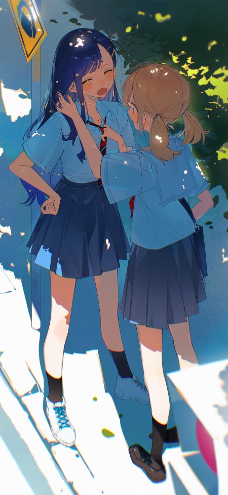 蓝发校服少女亲密街角动漫手机壁纸