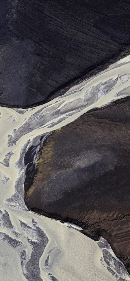 黑白辫状河火山地貌航拍风景手机壁纸