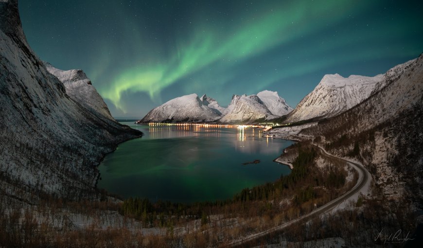 极光峡湾雪山星空倒影夜景风景电脑壁纸