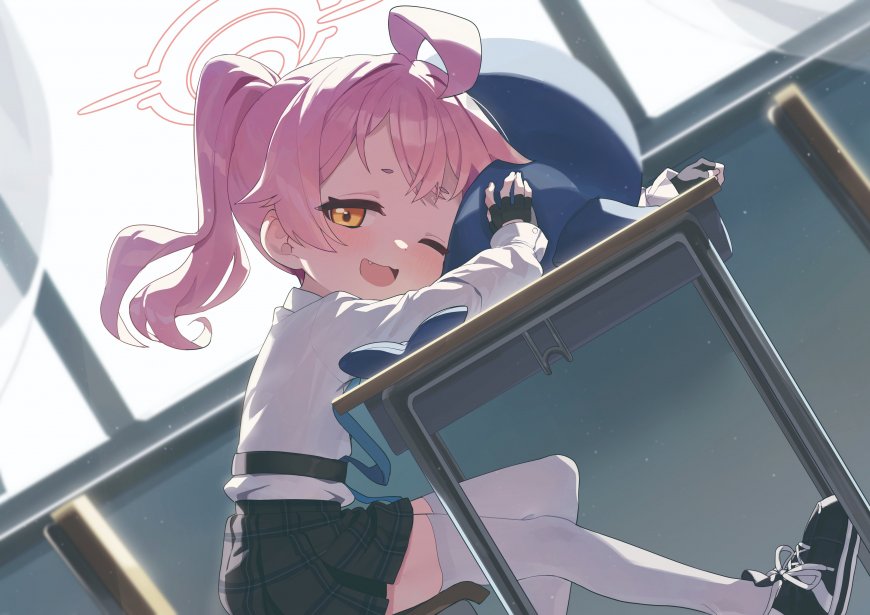 蔚蓝档案星野教室眨眼JK制服少女游戏电脑壁纸