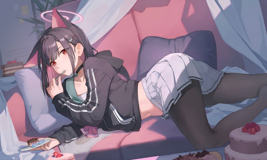 蔚蓝档案和纱粉沙发侧躺甜点黑丝猫耳少女动漫电脑壁纸