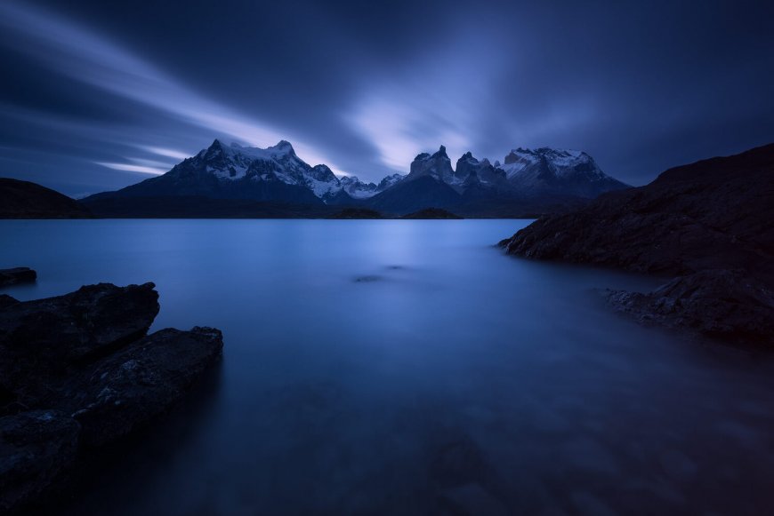 巴塔哥尼亚雪山湖泊长曝光夜景风光风景电脑壁纸