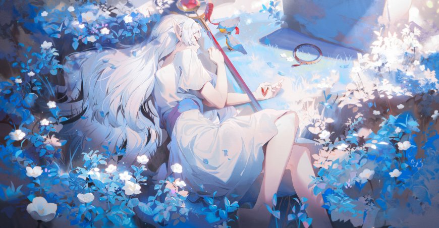 白发精灵少女坐花丛蓝白梦幻动漫电脑壁纸