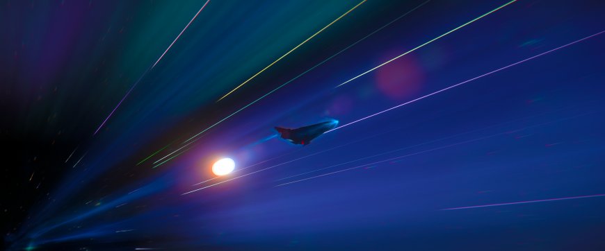 太空飞船疾驰星轨炫彩暗蓝科幻电脑壁纸