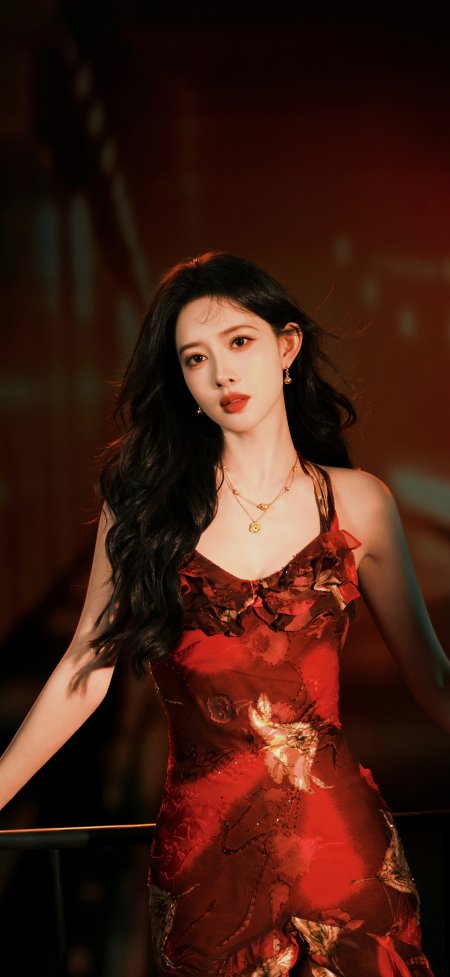 红裙长发美女暖金人物摄影手机壁纸