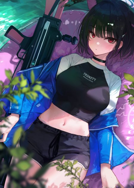 共山和纱 蔚蓝档案黑发红眼少女持枪蓝紫动漫手机壁纸