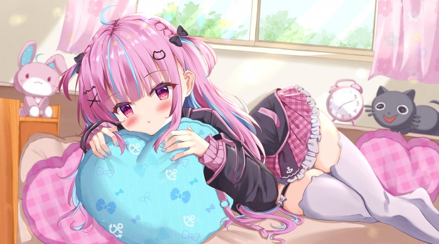 粉色双马尾少女抱枕躺卧粉紫动漫电脑壁纸