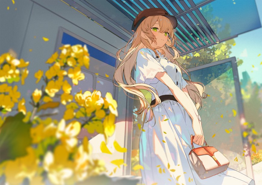 金发绿眼少女戴帽持包蓝白清新动漫电脑壁纸
