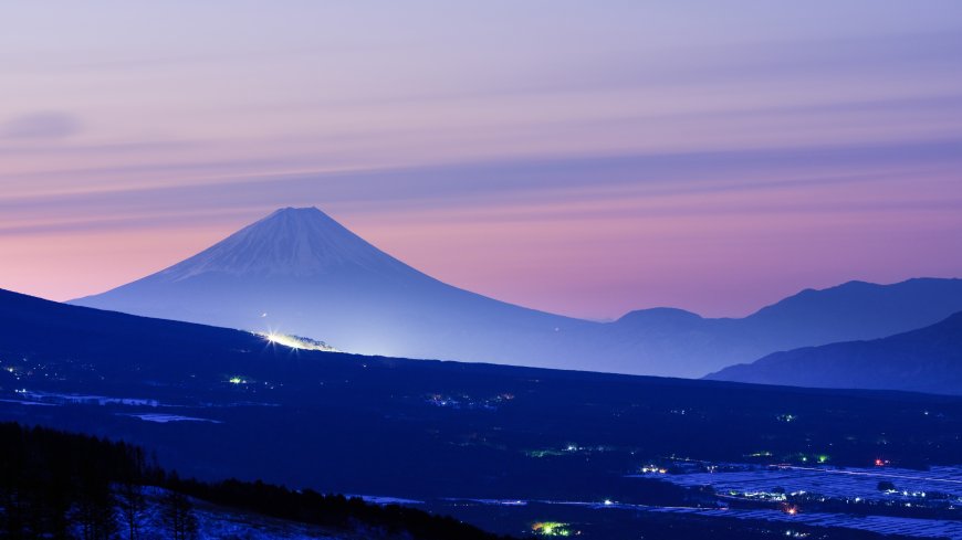 富士山雪顶暮色紫蓝风景电脑壁纸